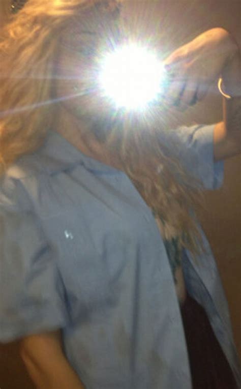 Amanda Bynes Is Topless In New Twitpics (PHOTOS)